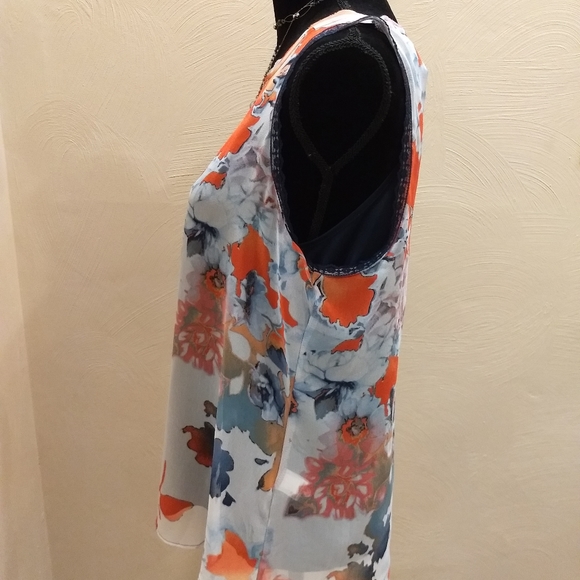 Vera Wang multicolored sleeveless blouse - Picture 5 of 9